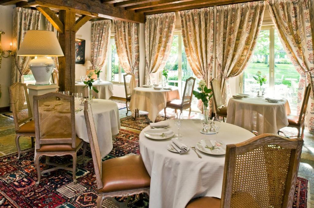 Auberge Des Templiers Boismorand Екстериор снимка